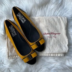 NEW Ferragamo, black and mustard flats, size 6.5 C